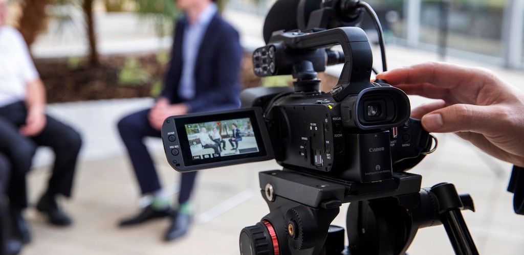 H Canon XA45 είναι πλέον διαθέσιμη στις ευρωπαϊκές αγορές