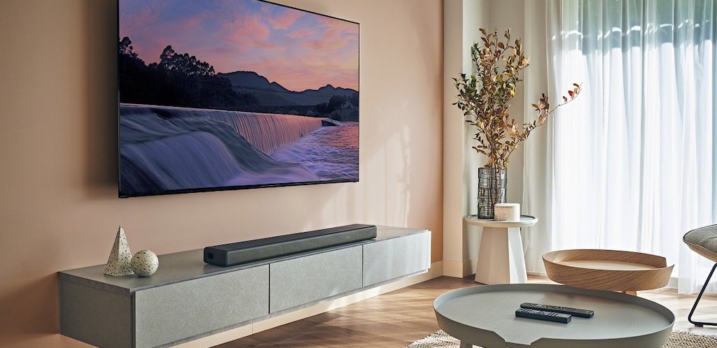 Η Sony παρουσιάζει το soundbar HT-A3000 που συνδυάζεται τέλεια με προαιρετικά πίσω ηχεία για να προσφέρει μια καθηλωτική εμπειρία 360 Spatial Sound