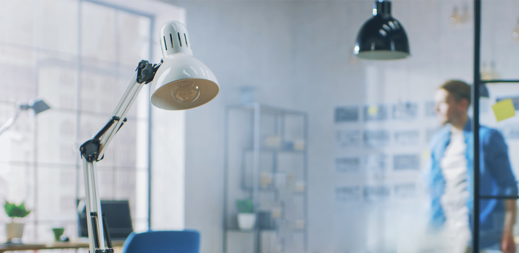 Η AOC ενισχύει το επαγγελματικό της χαρτοφυλάκιο με τρεις νέες οθόνες υψηλής ανάλυσης