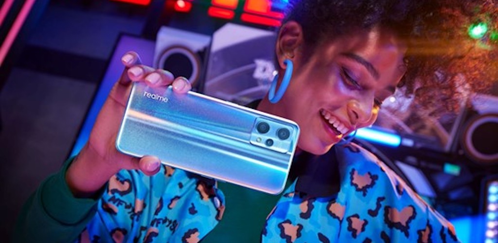 Η realme αποκαλύπτει το πρώτο smartphone «Χαμαιλέων» στην Ευρώπη – τη σειρά realme 9 Pro Series με εφέ φωτοτροπίας