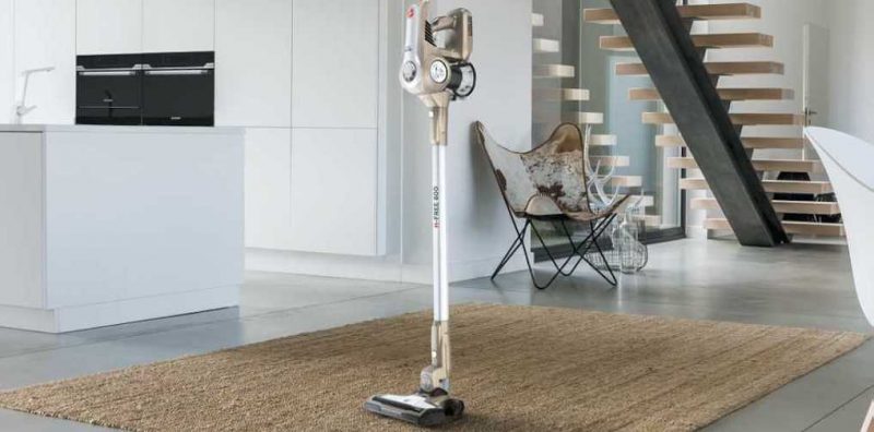 Hoover H-FREE 800: Η πρώτη ασύρματη και δικτυωμένη σκούπα χειρός