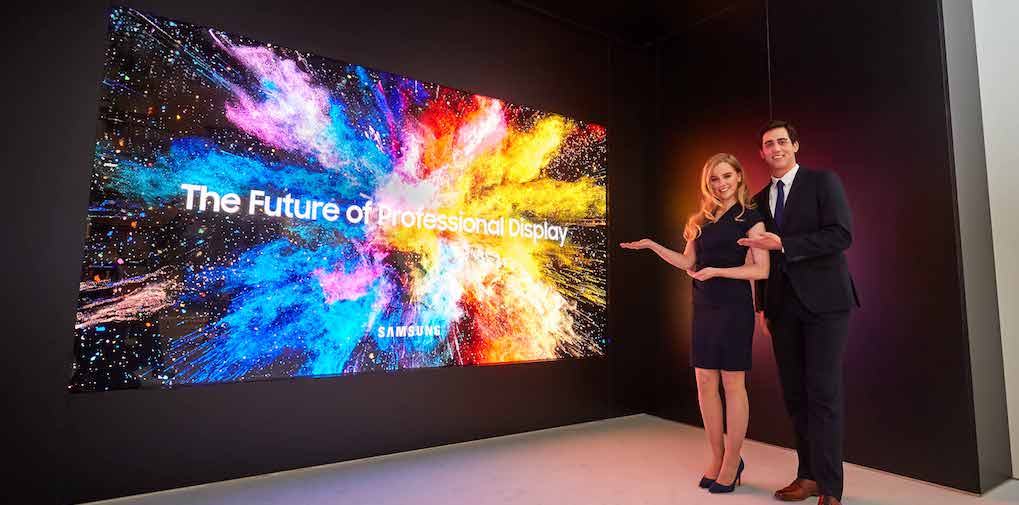 Η Samsung παρουσιάζει την The Wall Professional