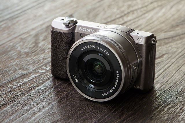 Sony α5100: Η μικρότερη φωτογραφική με εναλλάξιμους φακούς