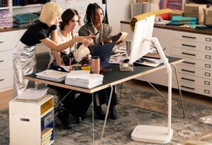 Lg smart monitor swing image 1