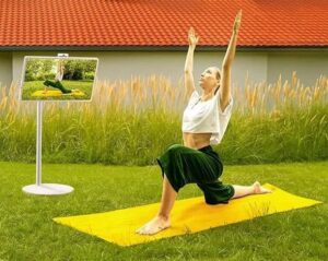 LG StanbyME 2 garden