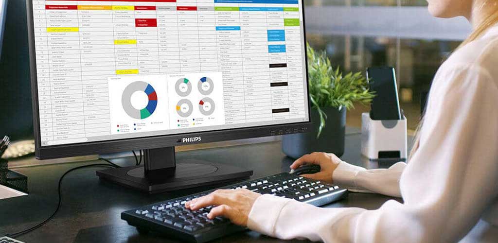 Monitors: Η χρονιά της οθόνης!