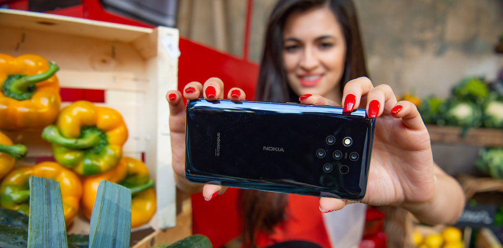 Tο Nokia 9 PureView, το πρώτο smartphone στον κόσμο με πέντε κάμερες, είναι διαθέσιμο από σήμερα