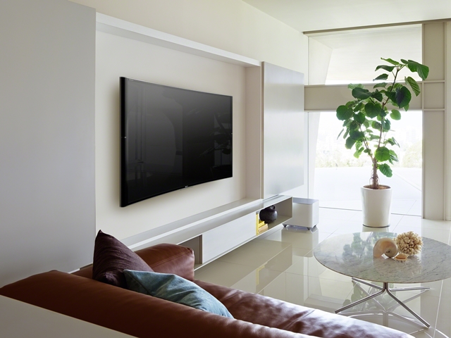 Sony Bravia S90: Μια 4Κ με… καμπύλες!
