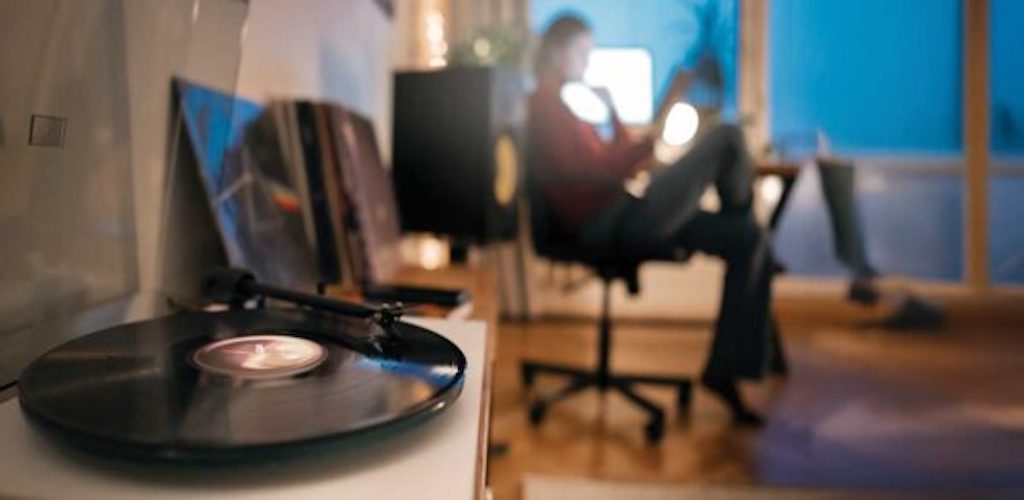 7 σύγχρονα πικάπ για βινύλια που ξυπνούν αναμνήσεις!