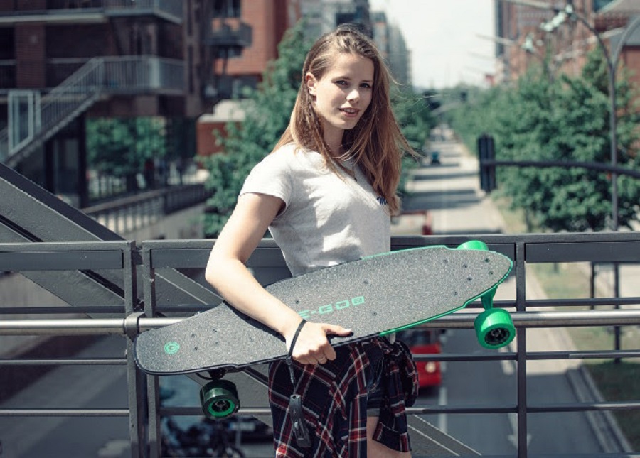 Αρχίστε τα… κόλπα με το skateboard Yuneec E-GO 2