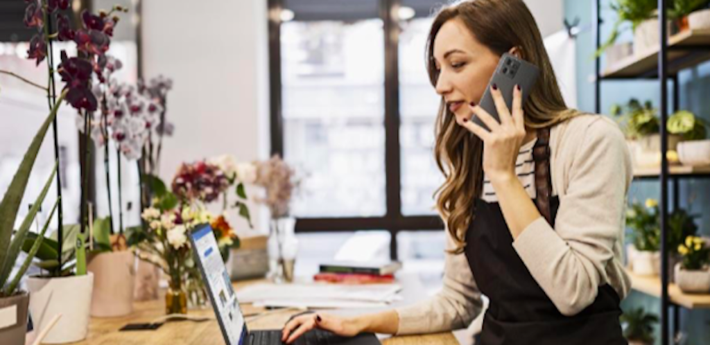 Η Lenovo προσφέρει τη δύναμη του AI, με φορητούς υπολογιστές ThinkPad και IdeaPad που υποστηρίζονται από επεξεργαστές Intel Core Ultra